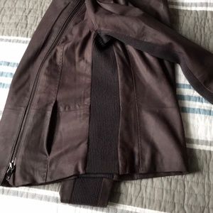 Veste En Cuir Noir Vince Pour Fille - Modèle Scuba, Taille S/P - Neuf Avec étiquettes (BNWT)